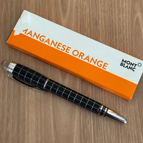 Montblanc Black and Silver Grid Pen - Picture 1 of 9